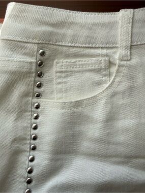 AND NOW THIS Studded Shorts - never worn!! 🤗 relaxed fit more like a M/L